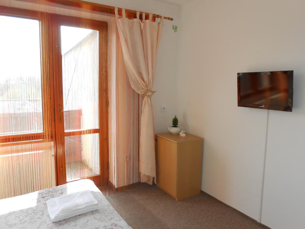 White Rabbit Hall Podebrady Phòng bức ảnh