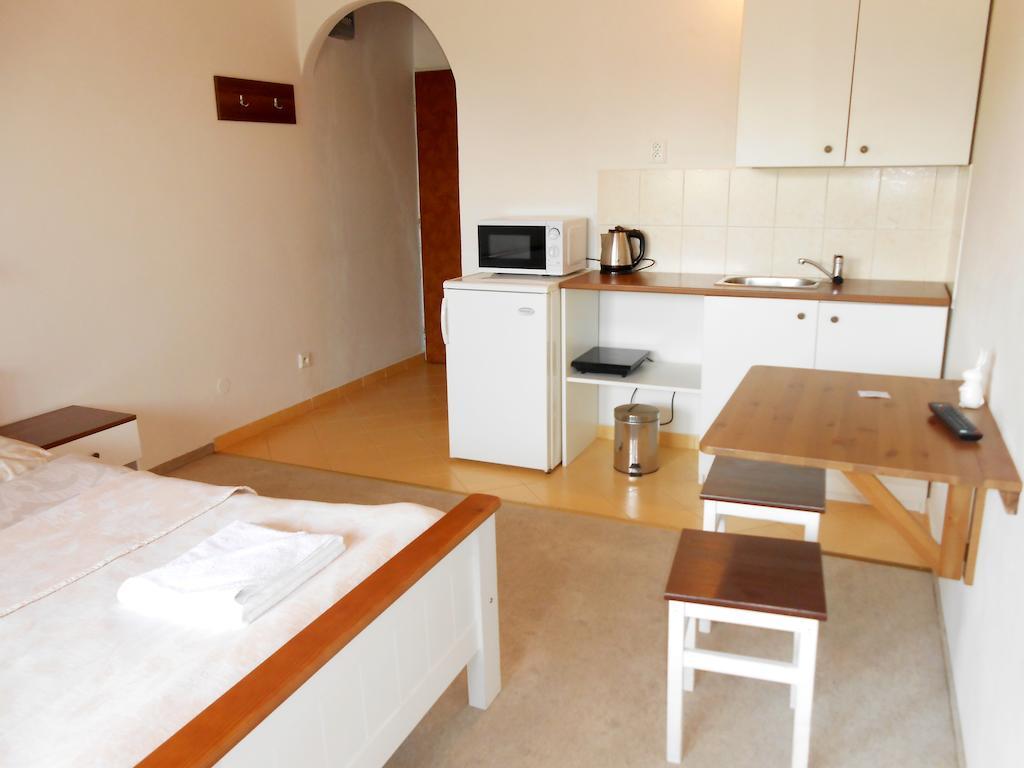 White Rabbit Hall Podebrady Phòng bức ảnh