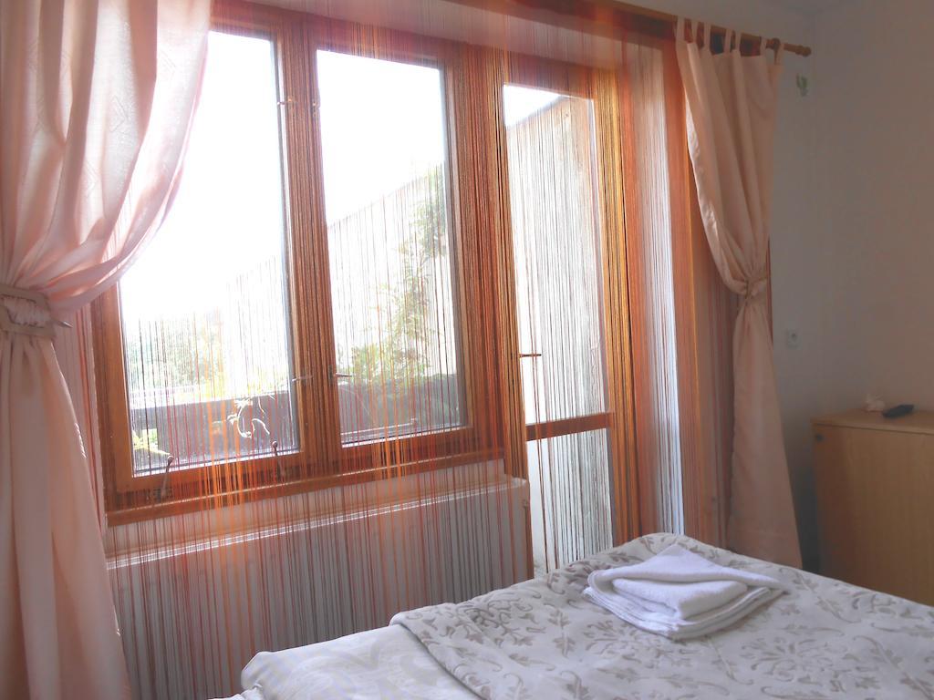 White Rabbit Hall Podebrady Phòng bức ảnh