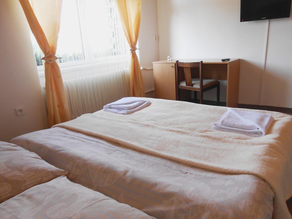 White Rabbit Hall Podebrady Phòng bức ảnh