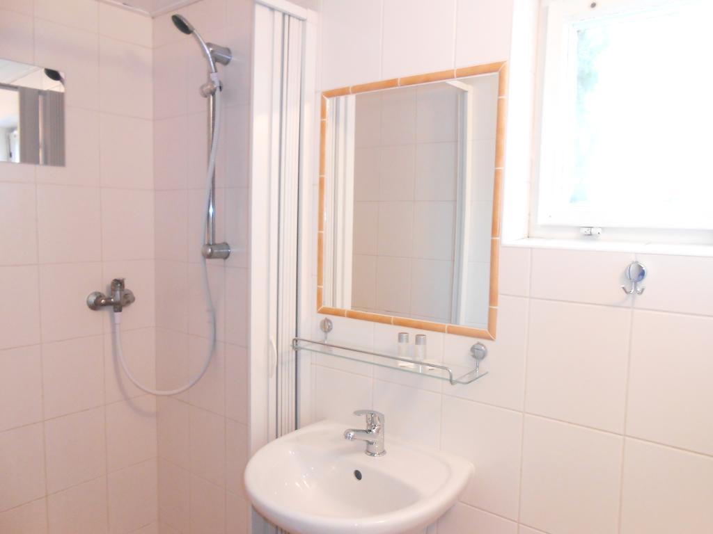 White Rabbit Hall Podebrady Phòng bức ảnh