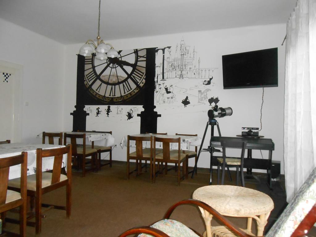 White Rabbit Hall Podebrady Ngoại thất bức ảnh
